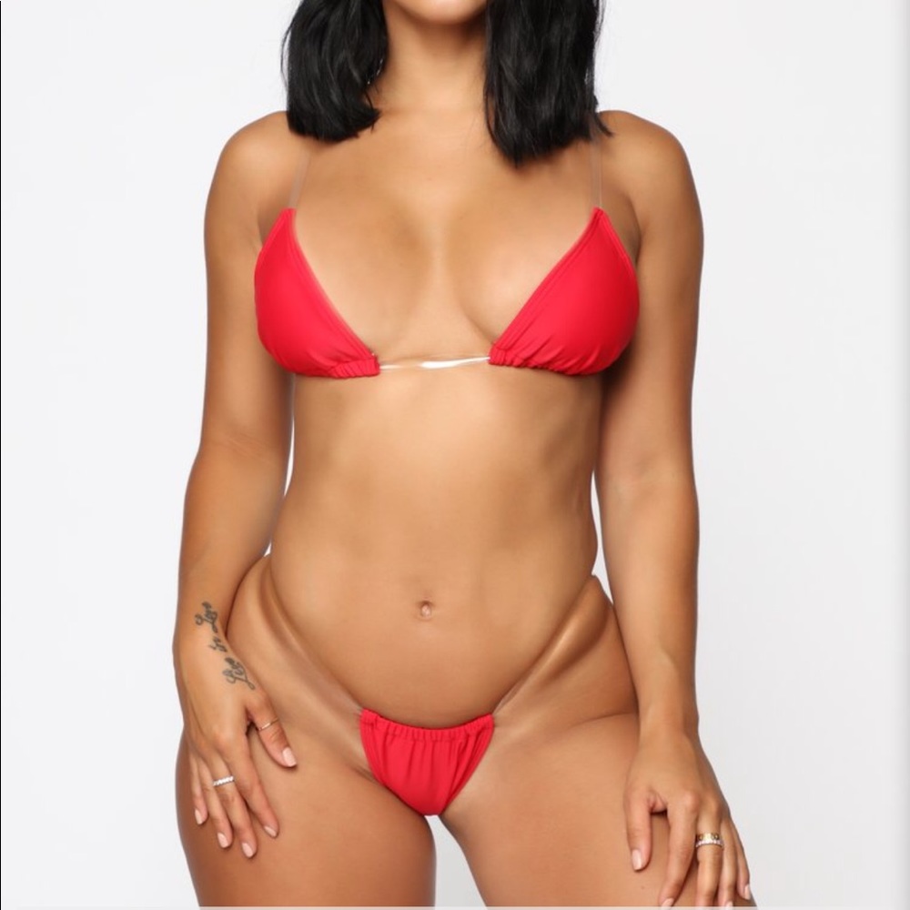 FASHION NOVA RED BIKINI SIZE SMALL